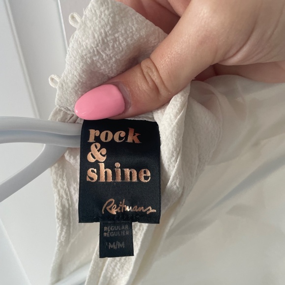 White Blouse W/ Button Collar - Size M - Picture 3 of 3